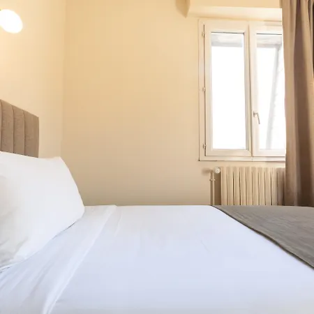 Grand De La Gare, Angers