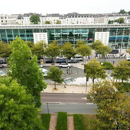 Szálloda Grand De La Gare, Angers