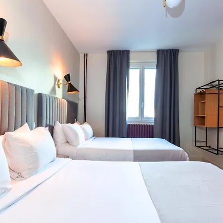 Grand De La Gare, Ανζέρ