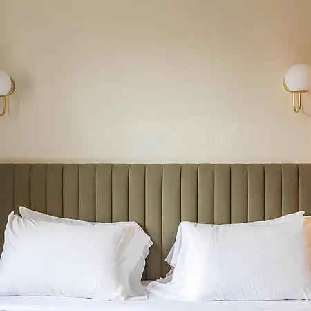 Grand De La Gare, Ανζέρ