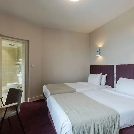 Grand De La Gare, Ξενοδοχείο Ανζέρ