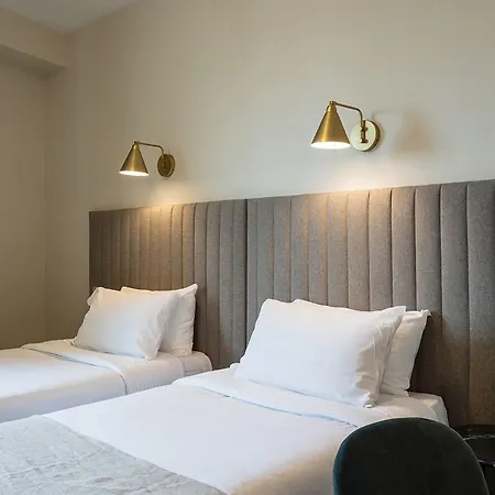 Grand De La Gare, Ξενοδοχείο Ανζέρ