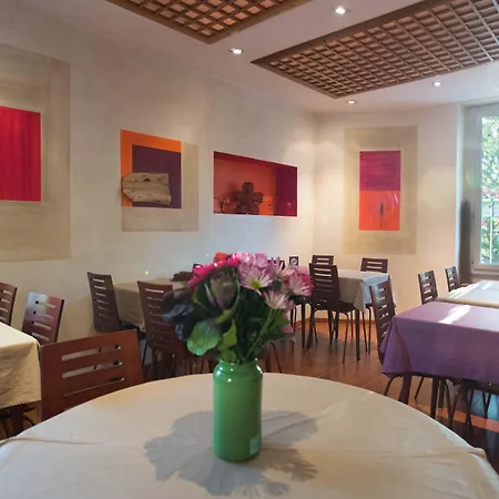 Grand De La Gare, Hotel Angers