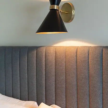 Grand De La Gare, Ξενοδοχείο Ανζέρ