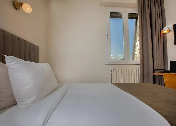 ホテル Grand De La Gare, アンジェ