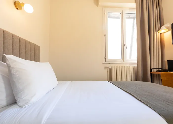 Grand De La Gare, Анже