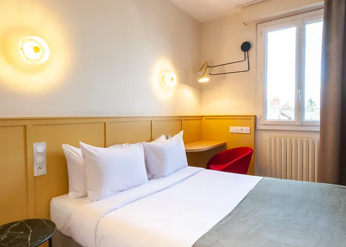 Grand De La Gare, Ανζέρ