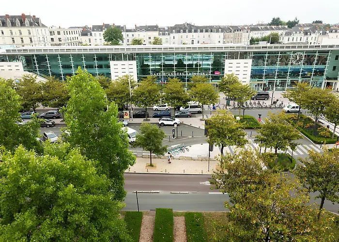 Szálloda Grand De La Gare, Angers