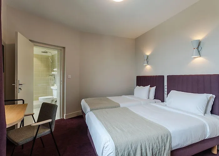 Grand De La Gare, Hotel Angers