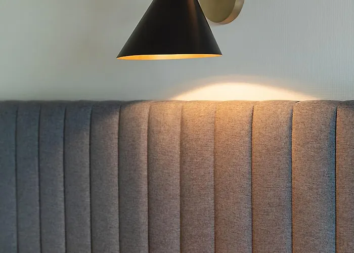 Grand De La Gare, Готель Анже