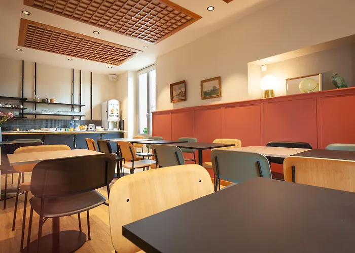 ホテル Grand De La Gare, 3*